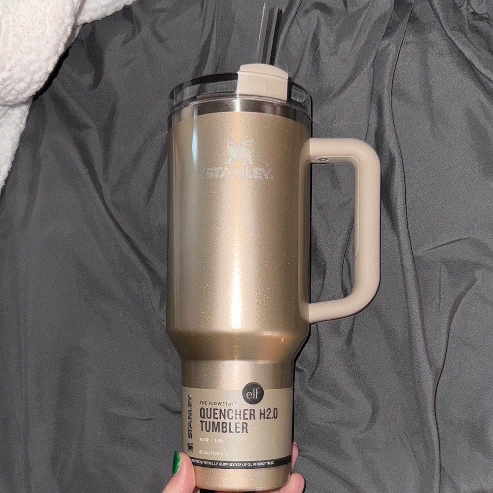 Elf x. Stanley Gold Quencher H2.0 Tumbler with Handle
